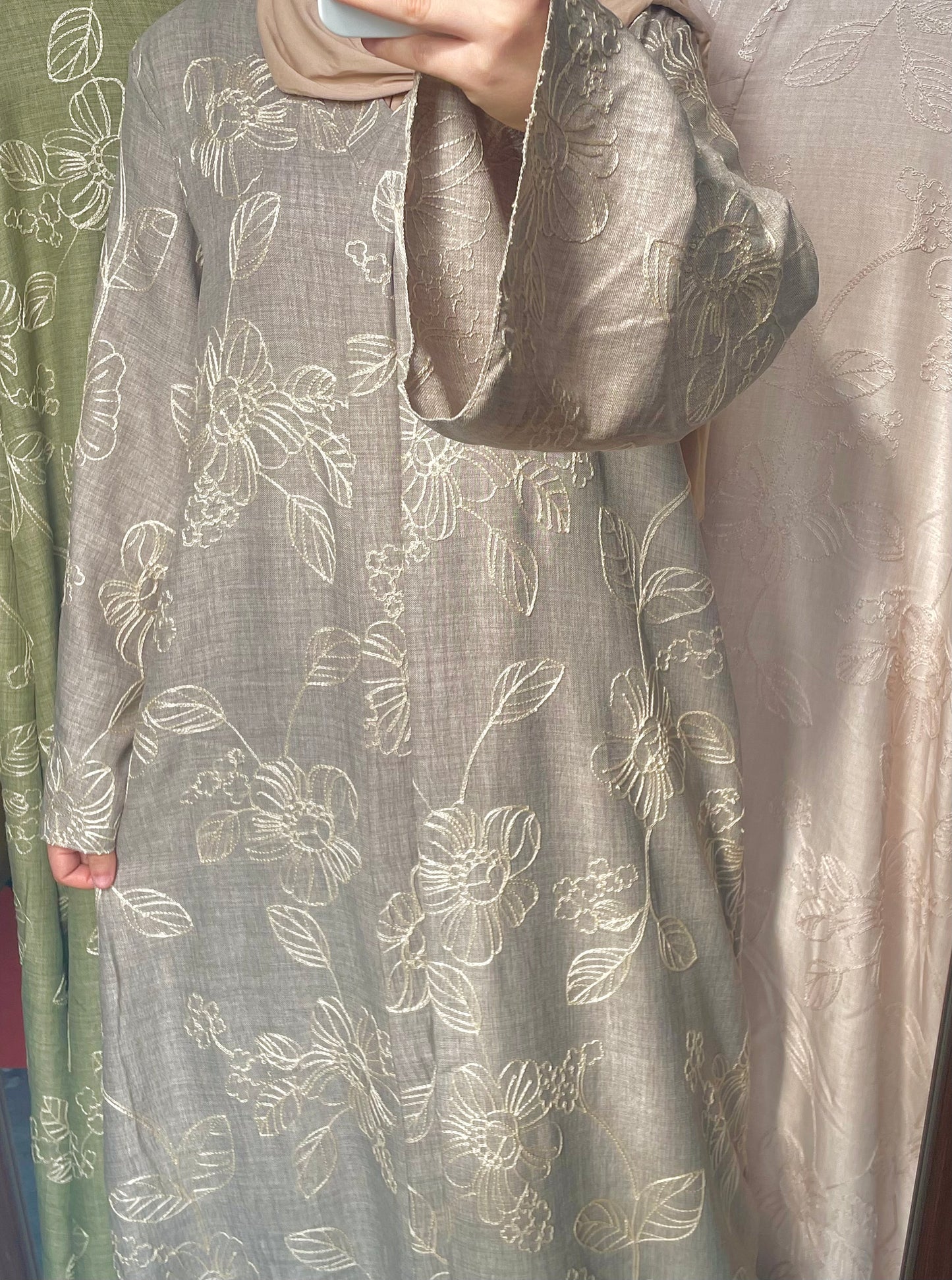 Robe brodée - Taupe